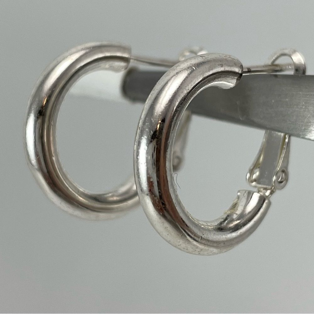 Beautiful Vintage 925 Sterling Silver Classic Hoop Earrings Stamped 925 IBB TH